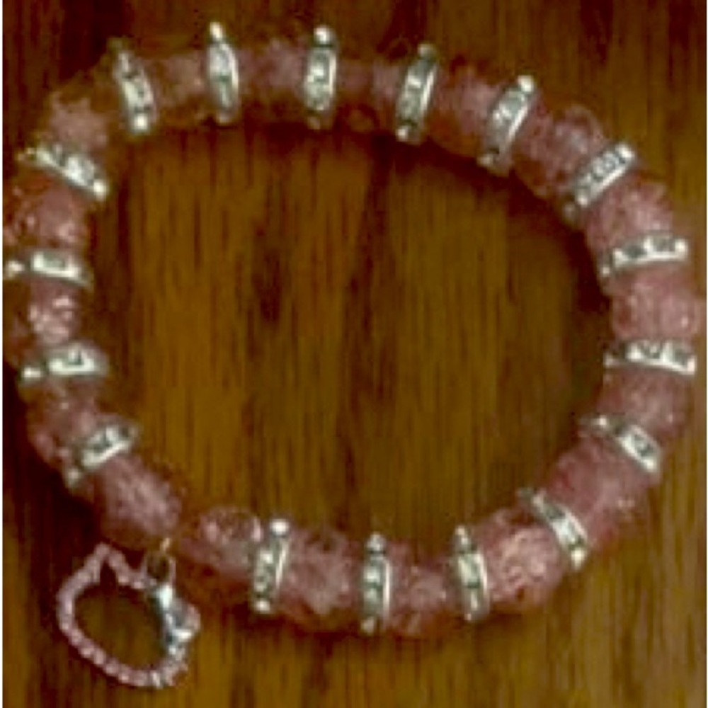 Pink hello kitty bracelet😛